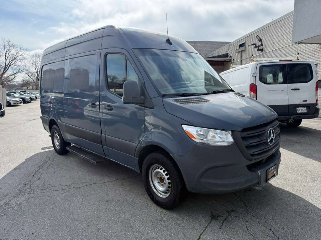 Used 2019 Mercedes-Benz Sprinter 144 image 4