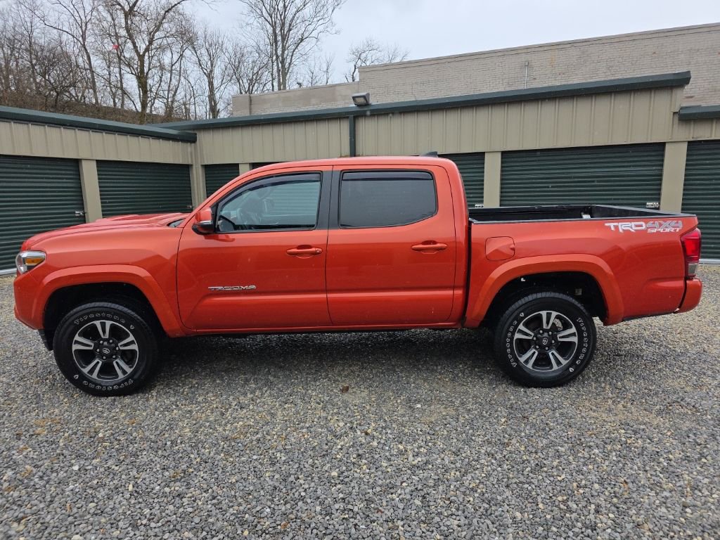 Certified 2017 Toyota Tacoma TRD Sport image 3