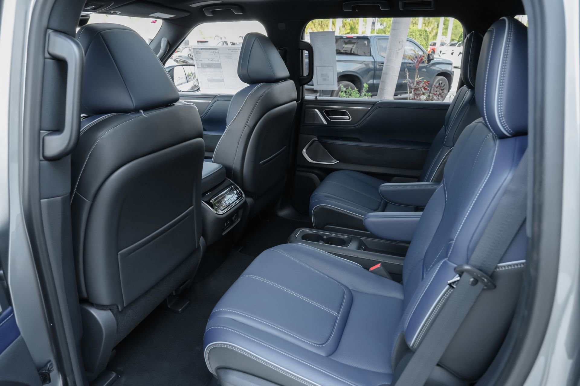 New 2026 INFINITI QX80 4WD w/ Sport Exterior Package image 28