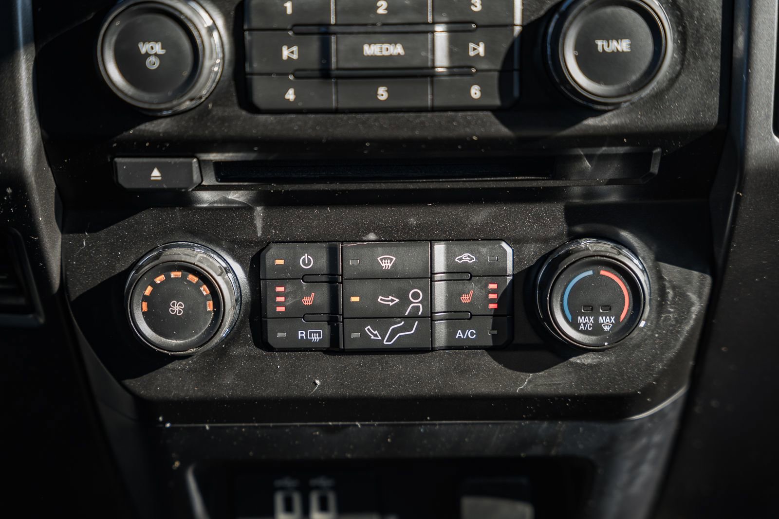 Used 2017 Ford F250 XLT w/ XLT Premium Package image 30