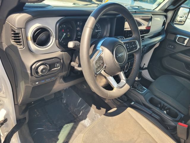 Used 2024 Jeep Wrangler Unlimited Sahara AWD/4WD image 12