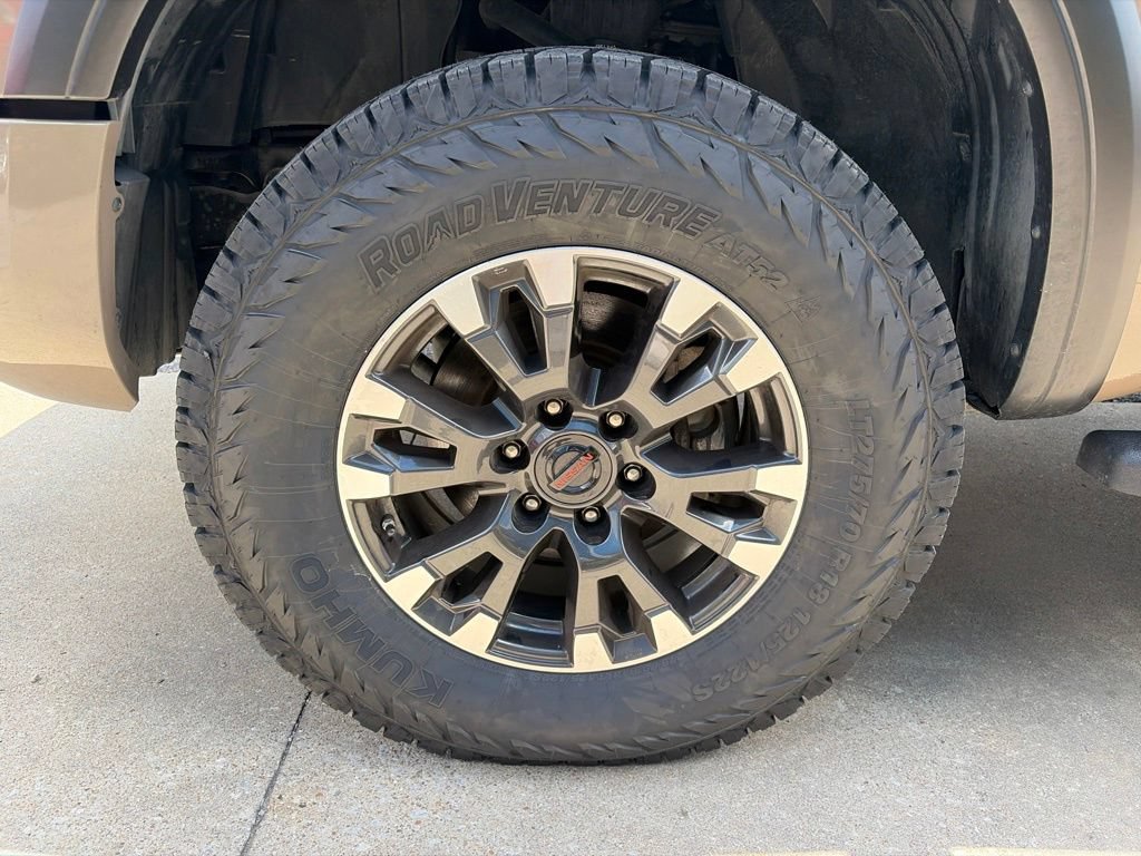 Used 2021 Nissan Titan PRO-4X w/ Pro-4x Convenience Package AWD/4WD image 6