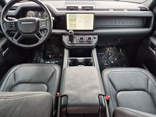 Used 2025 Land Rover Defender 110 X-Dynamic SE AWD/4WD image 19
