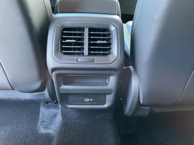 Used 2022 Volkswagen Taos SEL image 28