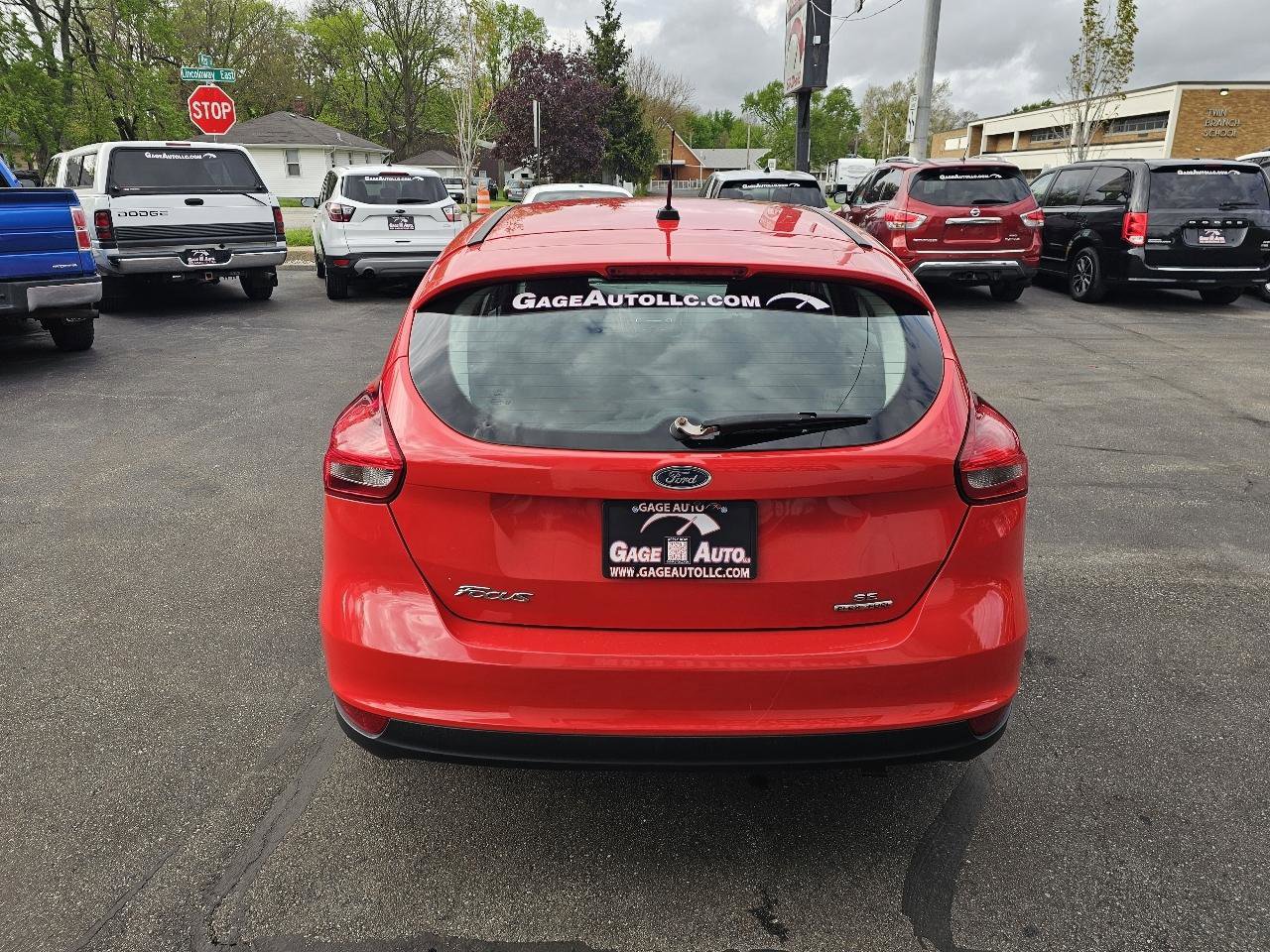 Used 2015 Ford Focus SE FWD image 9