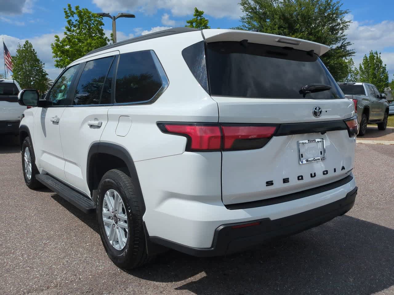 Certified 2025 Toyota Sequoia SR5 AWD/4WD image 4