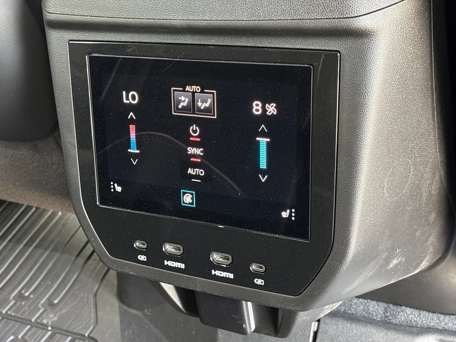 New 2026 GMC Yukon XL Denali Ultimate w/ LPO, Floor Liner Package AWD/4WD image 26