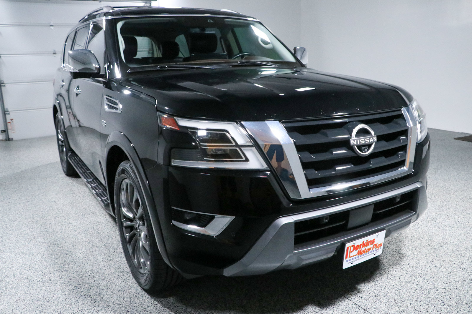 Used 2021 Nissan Armada Platinum w/ Captain's Chairs Package AWD/4WD image 5