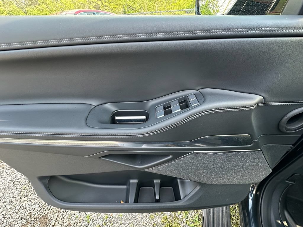 New 2025 Lincoln Navigator Reserve AWD/4WD image 19
