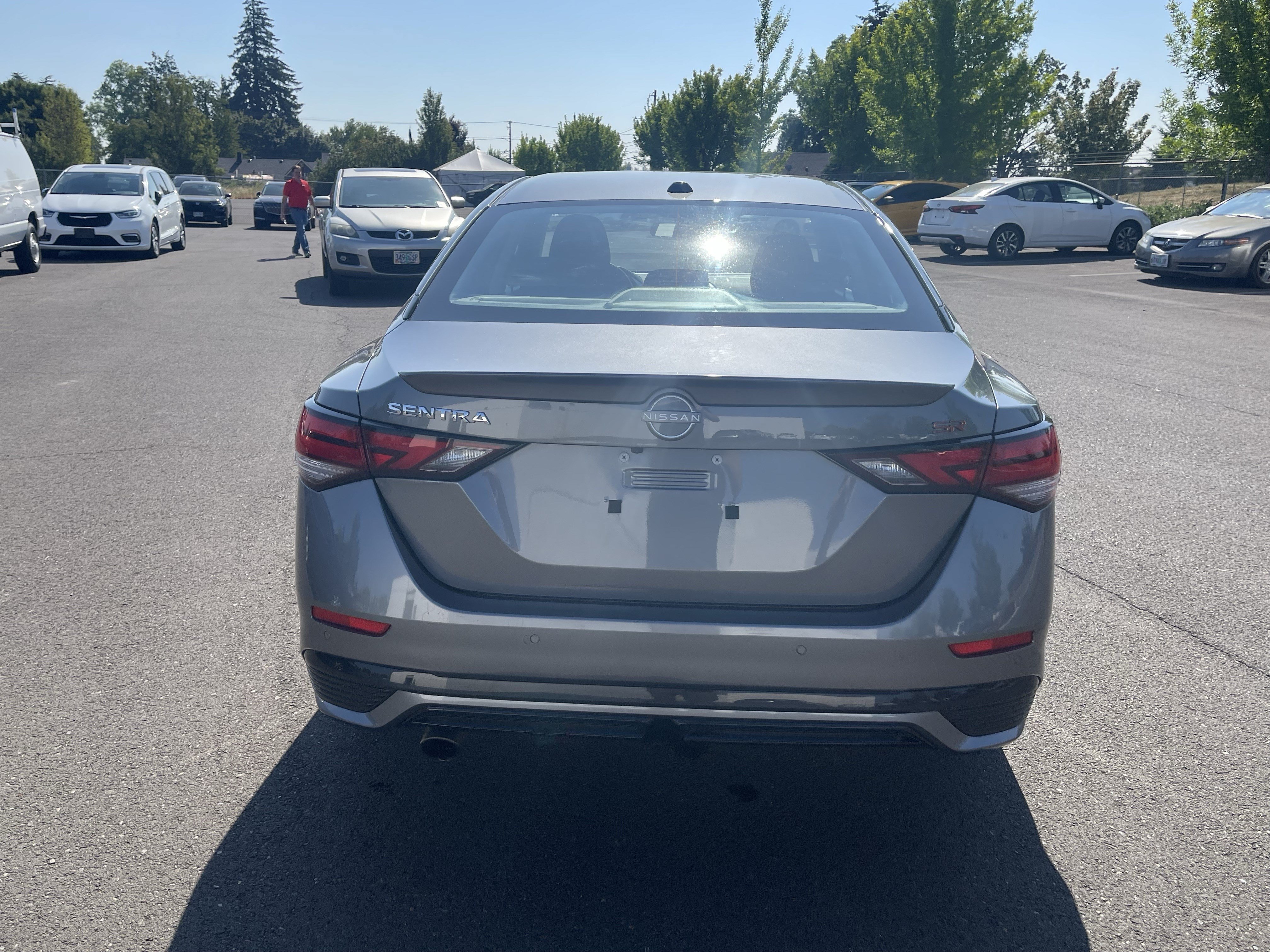 Used 2025 Nissan Sentra SR FWD image 4