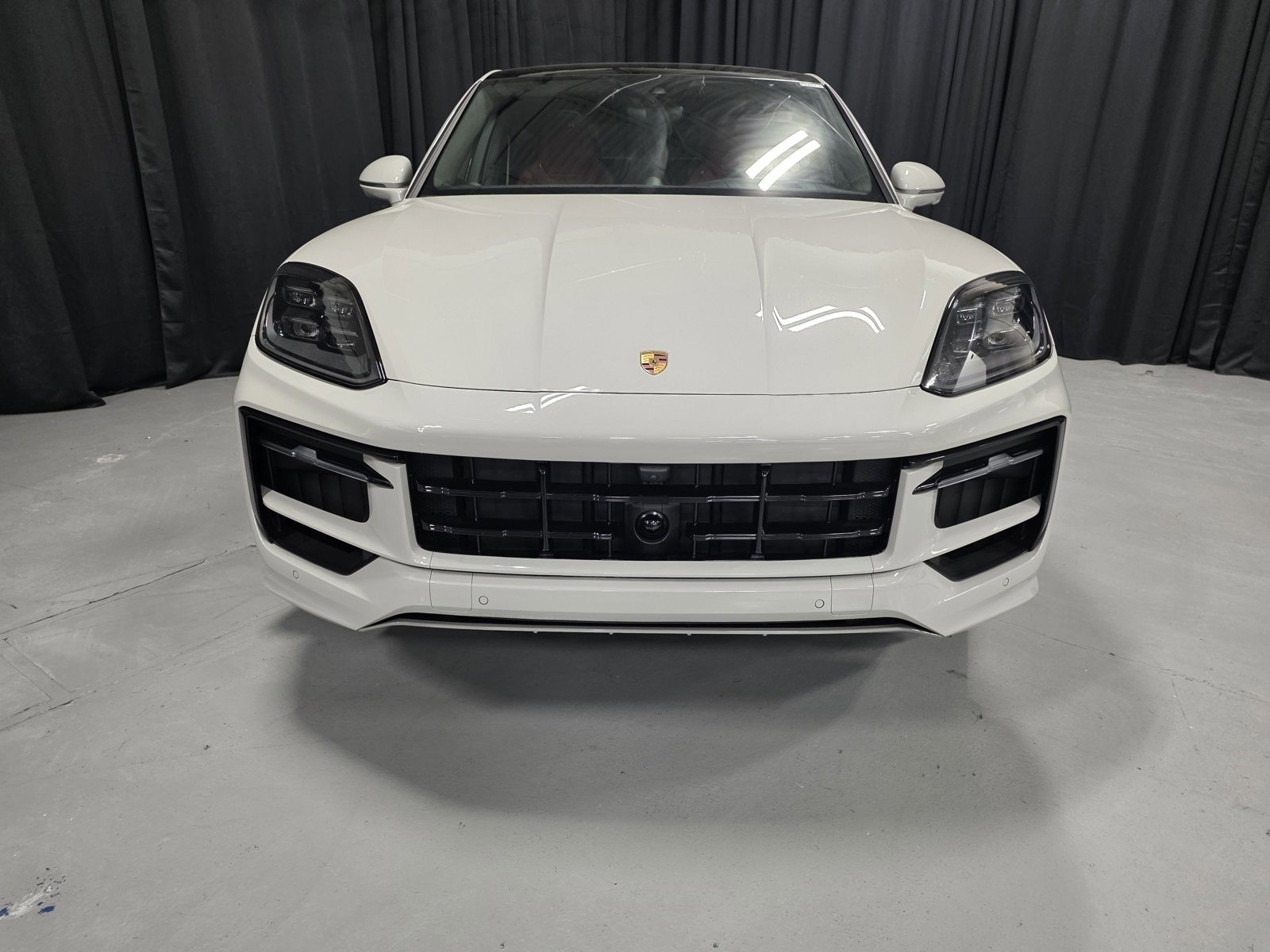 New 2026 Porsche Cayenne GTS image 3