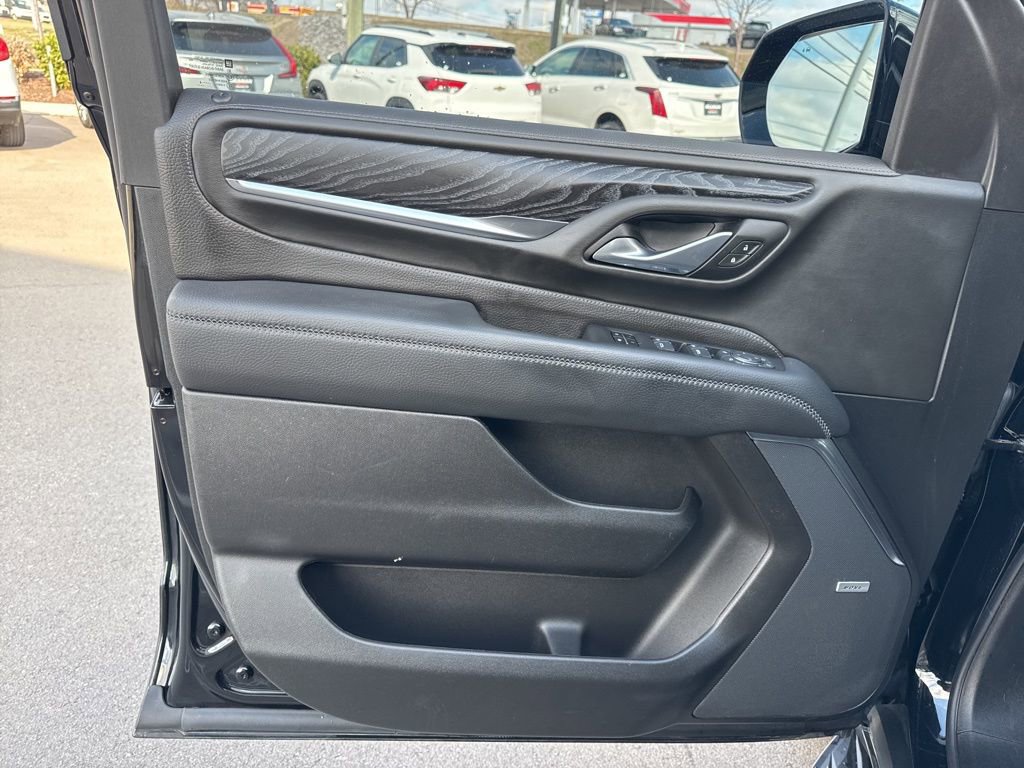 Used 2024 GMC Yukon XL Denali image 10