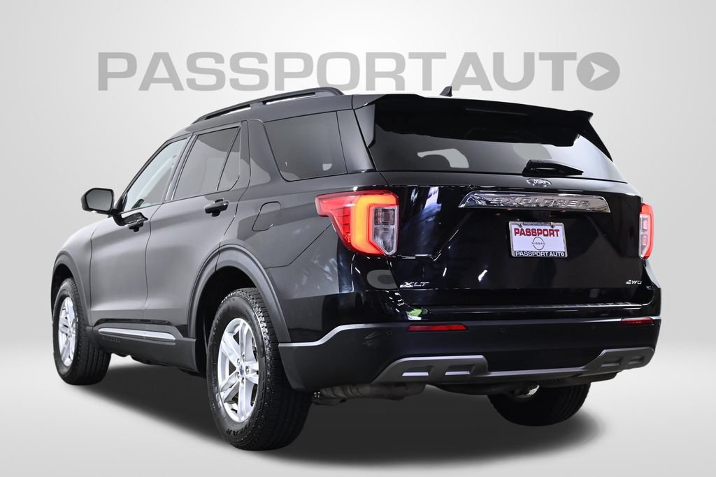 Used 2023 Ford Explorer XLT w/ Equipment Group 202A AWD/4WD image 5