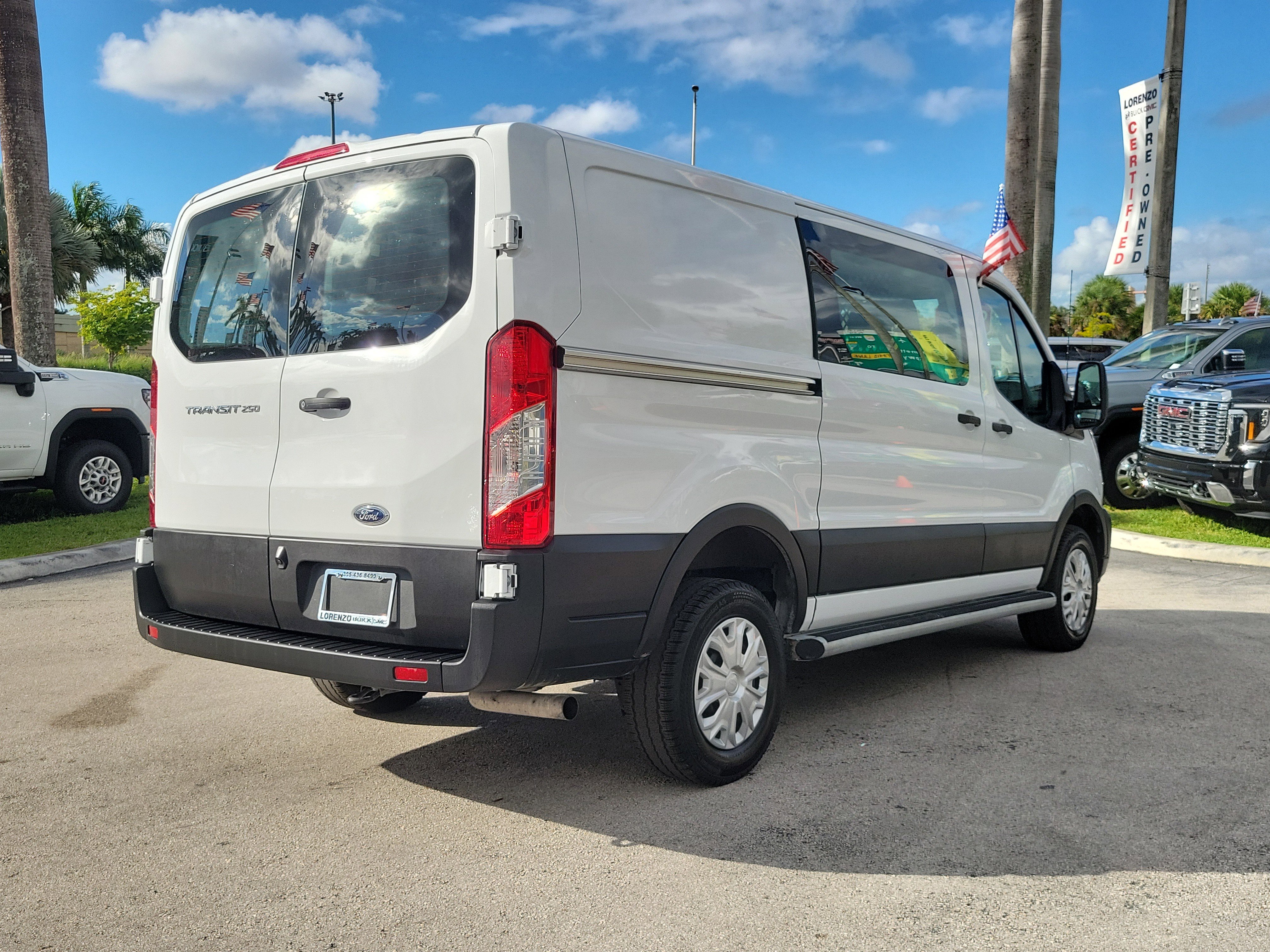 Used 2024 Ford Transit 250 Low Roof w/ Exterior Upgrade Package image 5