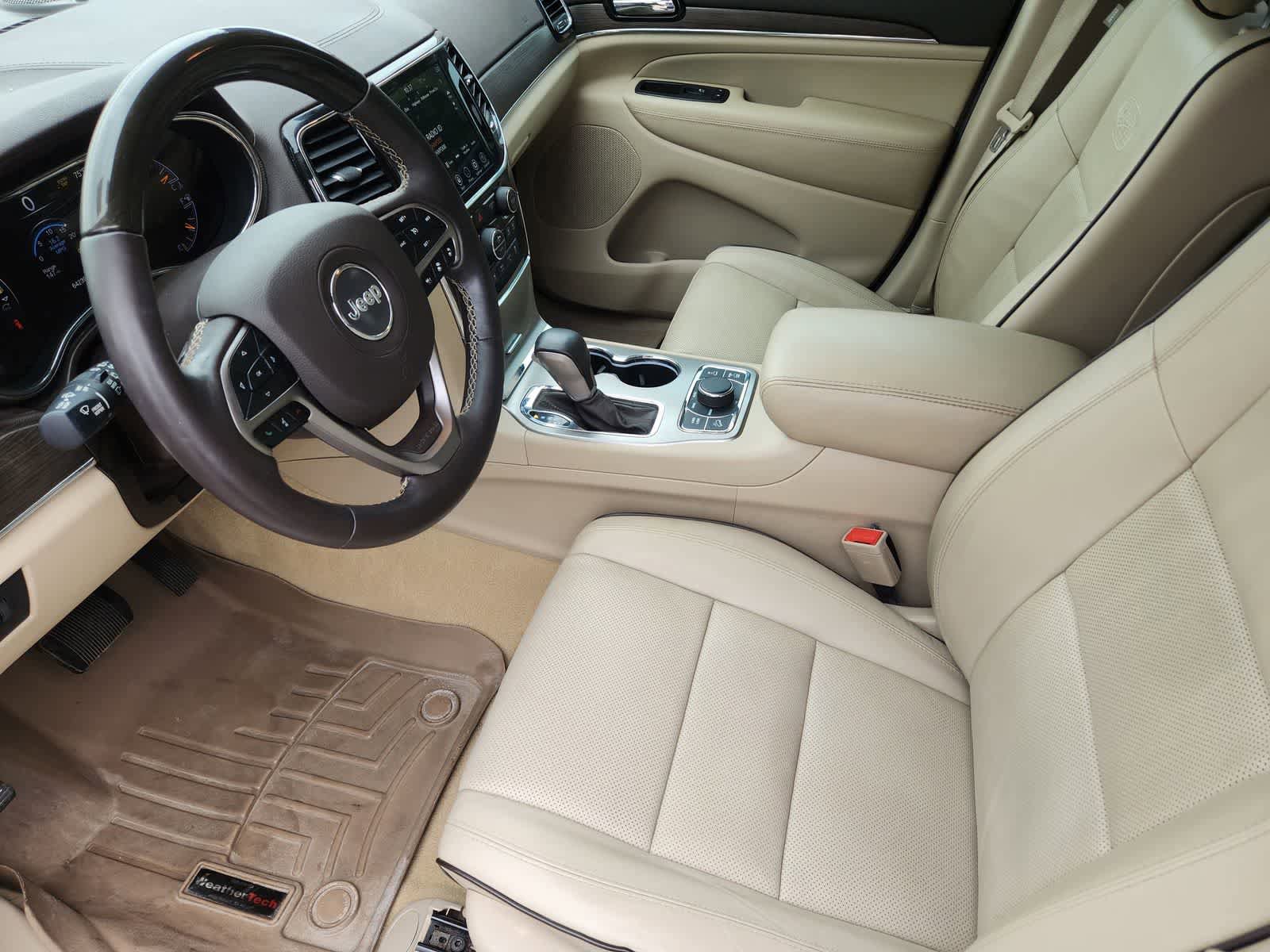 Used 2021 Jeep Grand Cherokee Overland AWD/4WD image 2