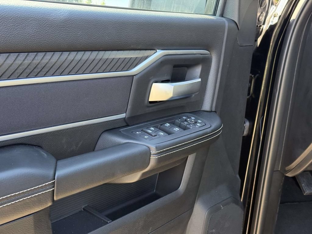 New 2026 RAM 3500 Big Horn AWD/4WD image 31