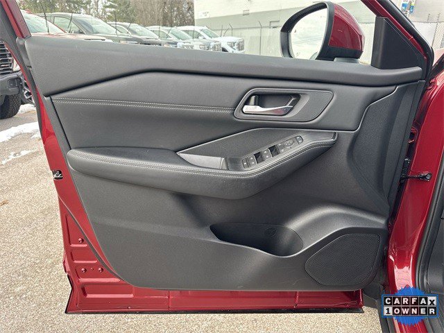 Used 2024 Nissan Rogue SL image 26