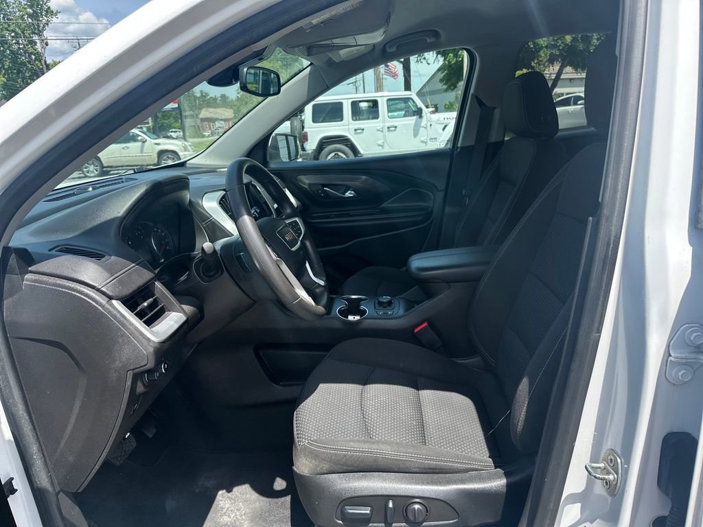 Used 2023 GMC Terrain SLE w/ Driver Convenience Package AWD/4WD image 10