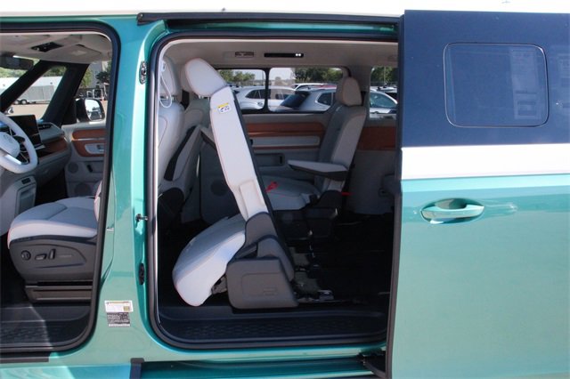 New 2025 Volkswagen ID. Buzz Pro S Plus image 18