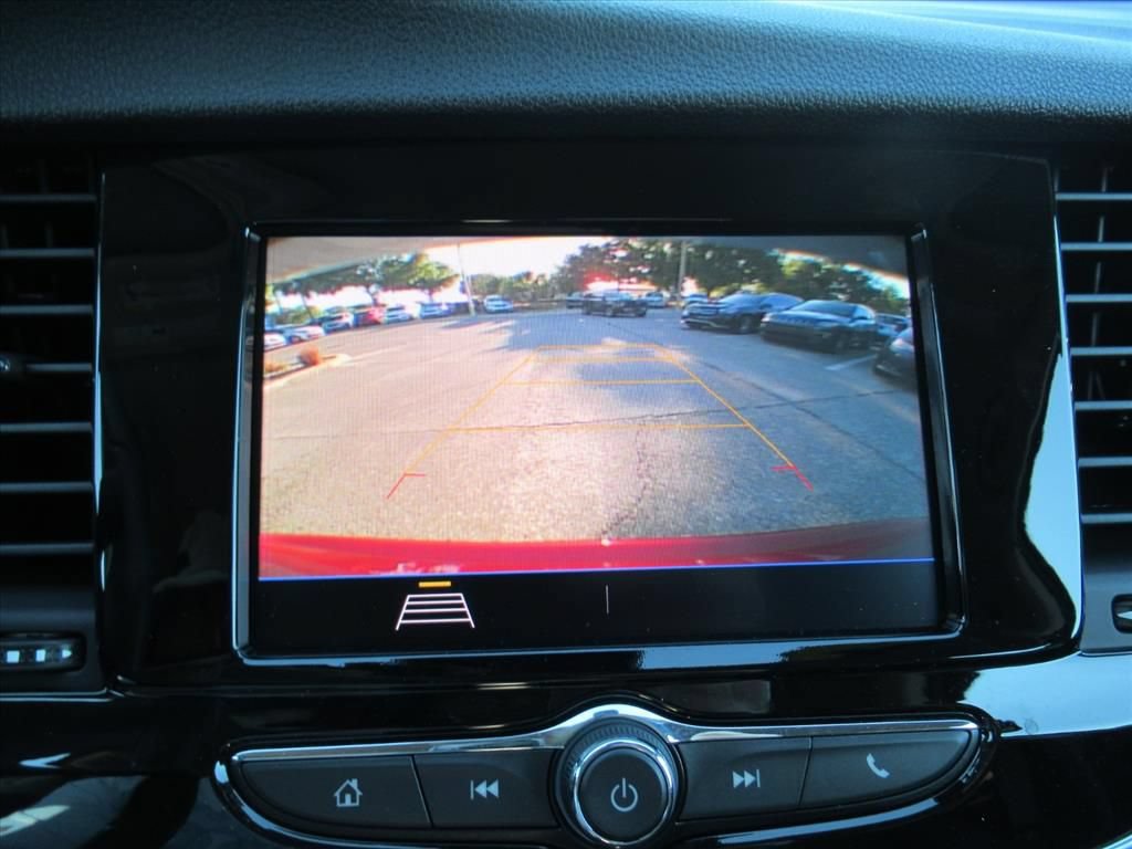 Used 2022 Buick Encore Preferred w/ Safety Package FWD image 25