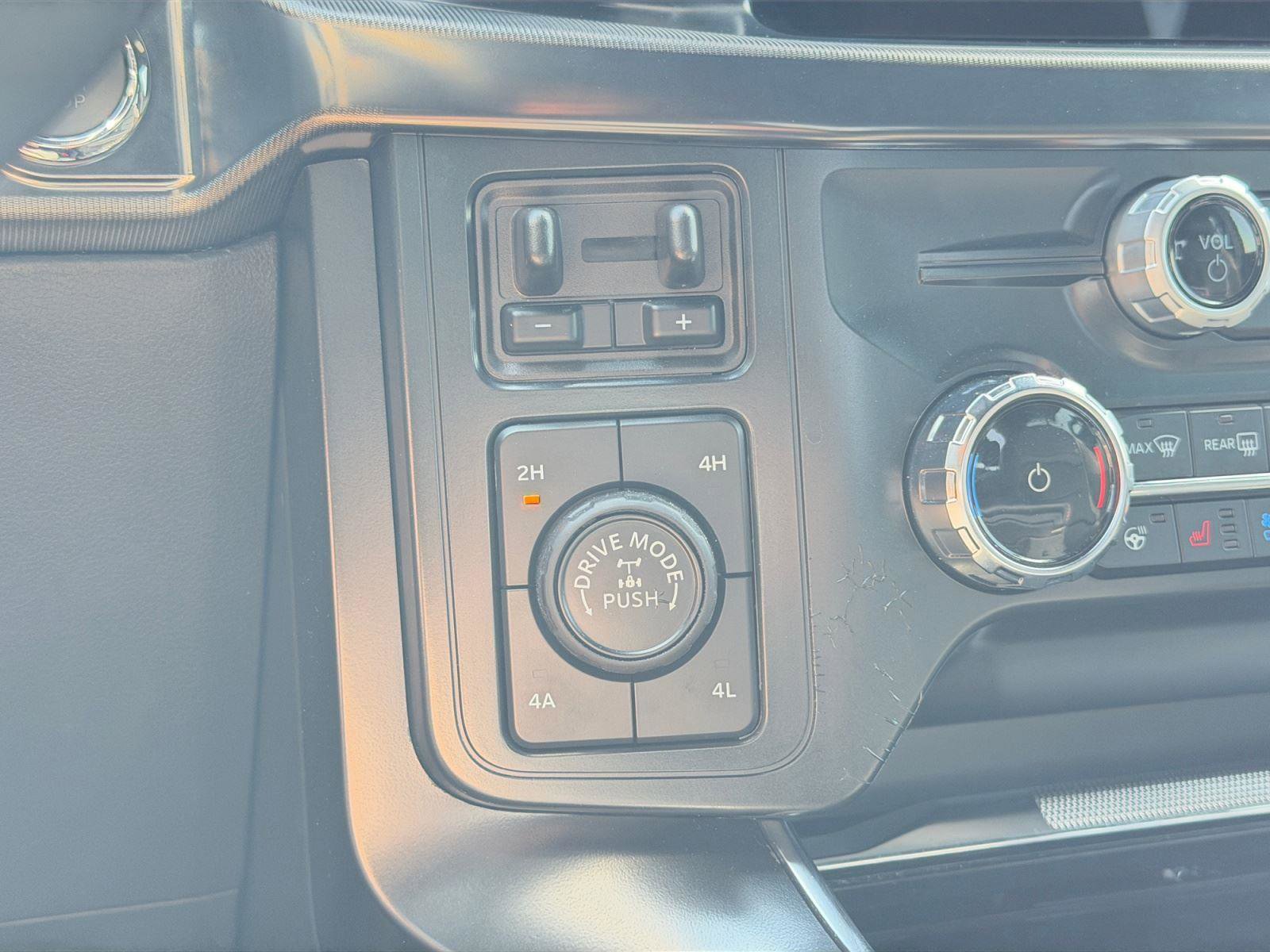 Used 2025 Ford F150 Raptor image 40