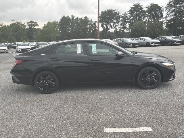 New 2026 Hyundai Elantra SEL Sport Premium FWD image 9