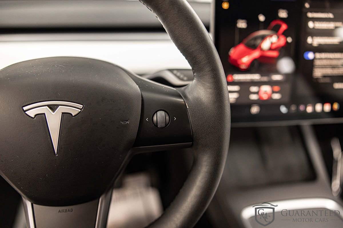Used 2024 Tesla Model Y Long Range AWD/4WD image 25