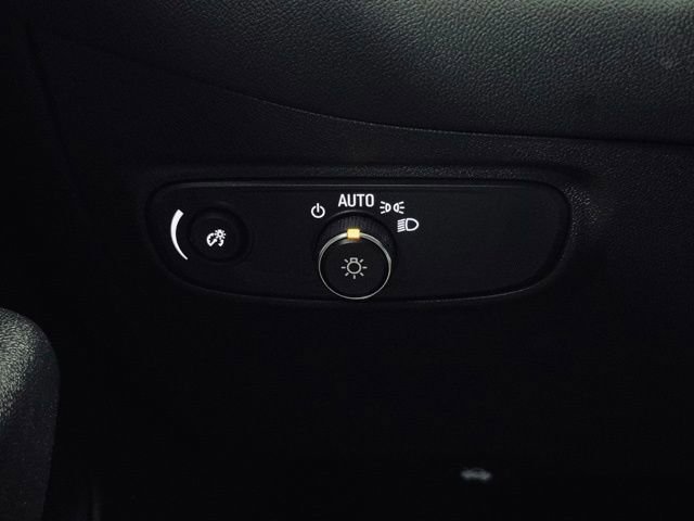 Used 2023 Chevrolet Equinox LT w/ Driver Convenience Package image 29