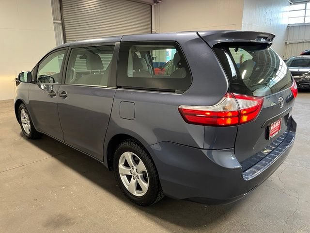 Used 2017 Toyota Sienna L FWD image 5
