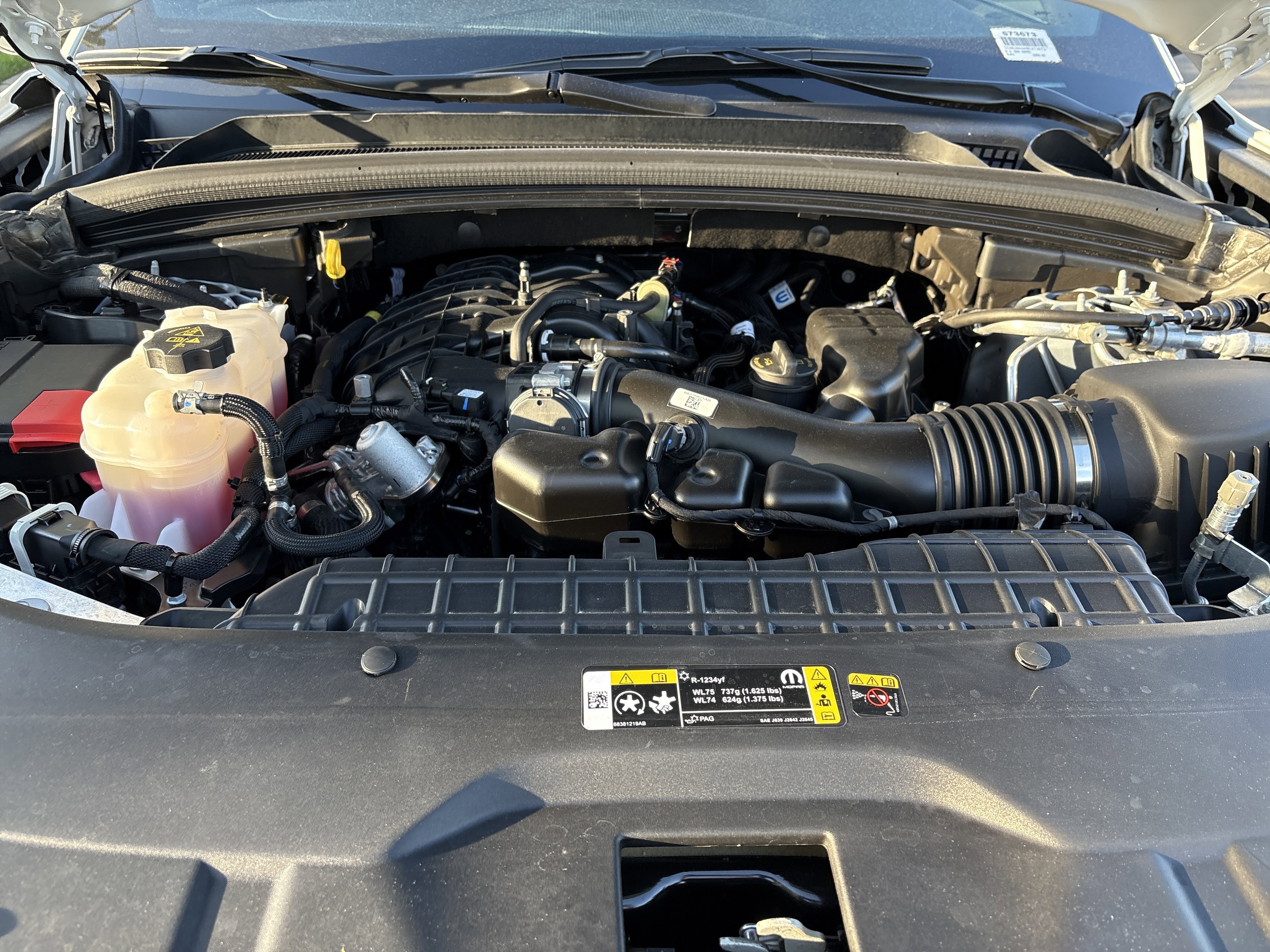 Certified 2025 Jeep Grand Cherokee Altitude AWD/4WD image 35