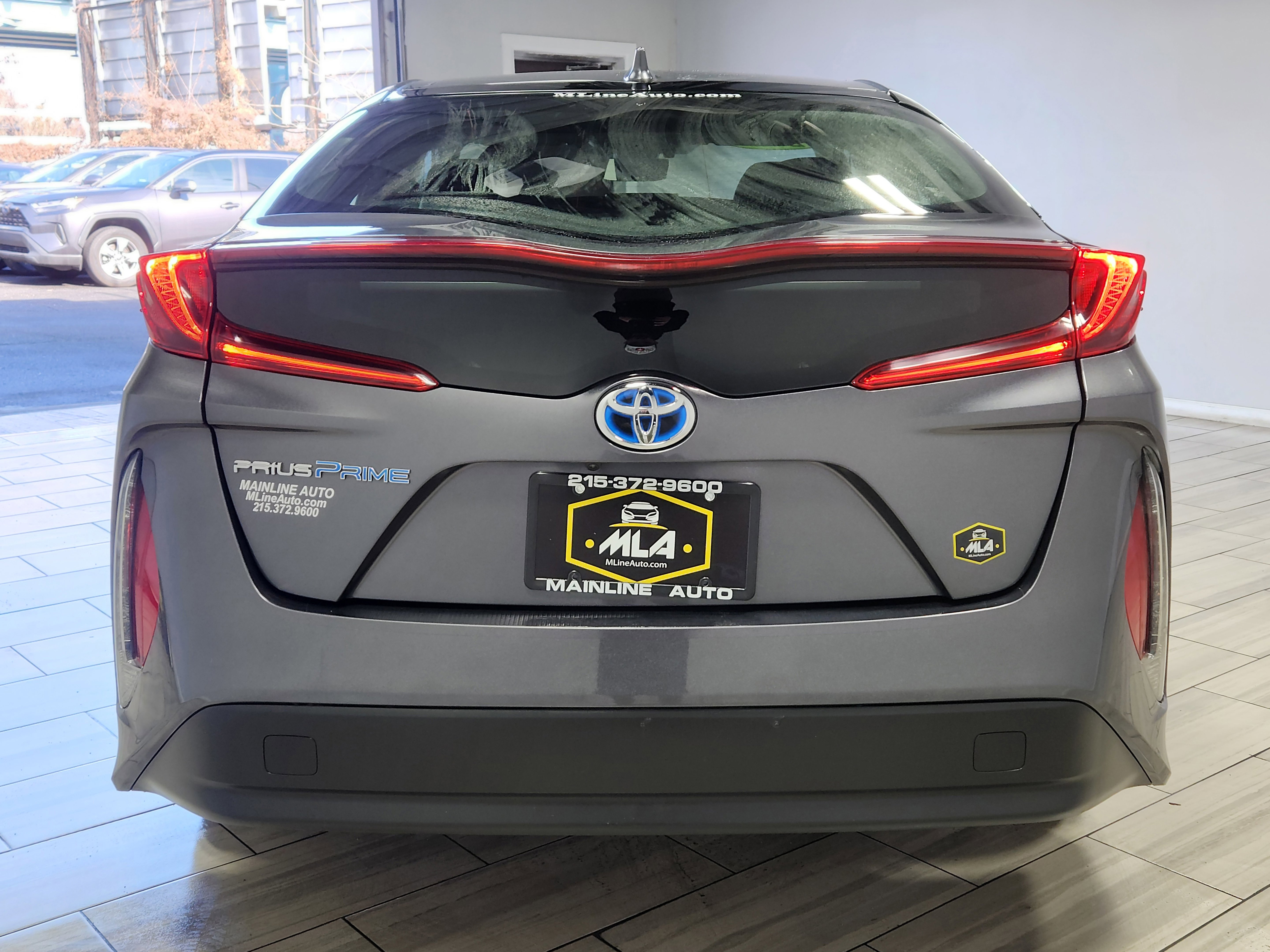 Used 2022 Toyota Prius Prime LE FWD image 4