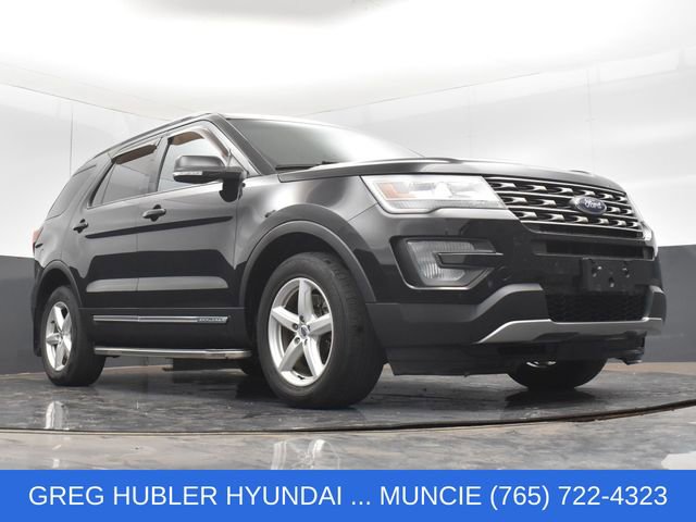 Used 2017 Ford Explorer XLT w/ Equipment Group 202A AWD/4WD image 20