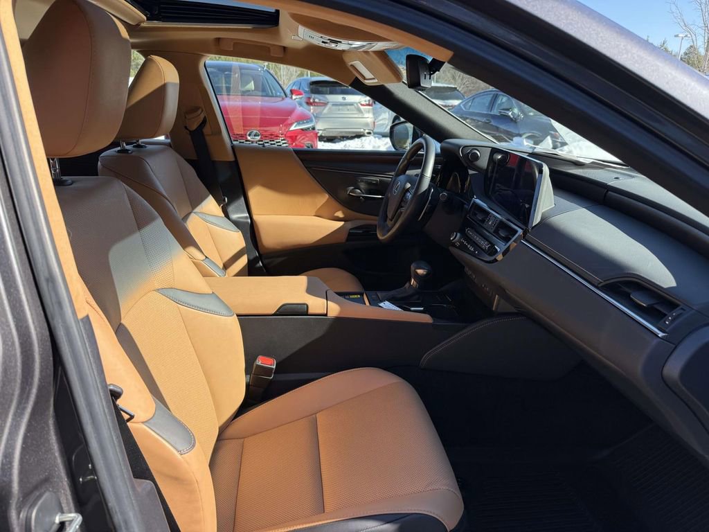 Used 2023 Lexus ES 350 w/ Premium Package image 17