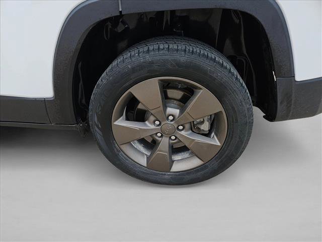 Used 2017 Jeep Cherokee 75th Anniversary image 9