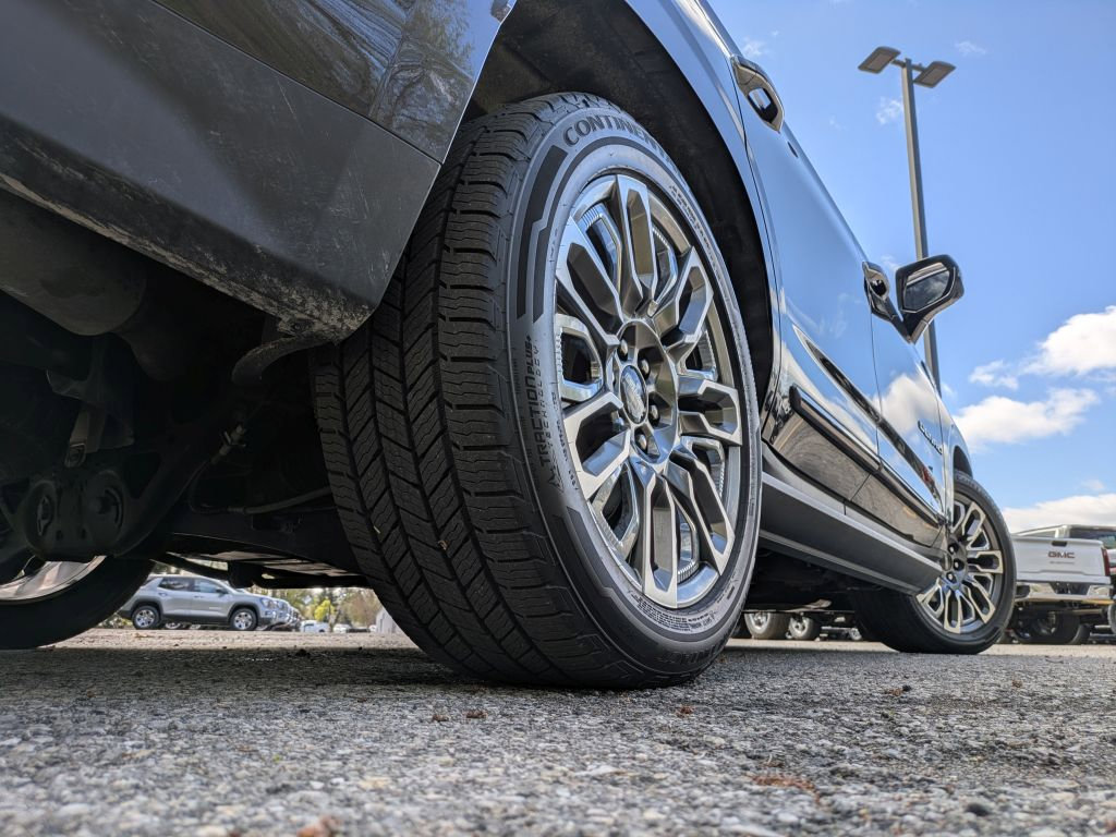 Used 2023 GMC Yukon Denali Ultimate image 39