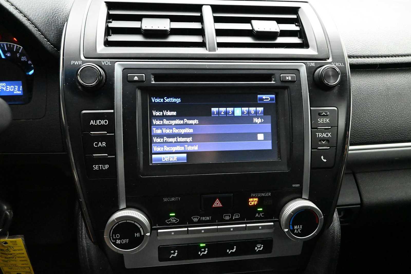 Used 2014 Toyota Camry SE FWD image 21