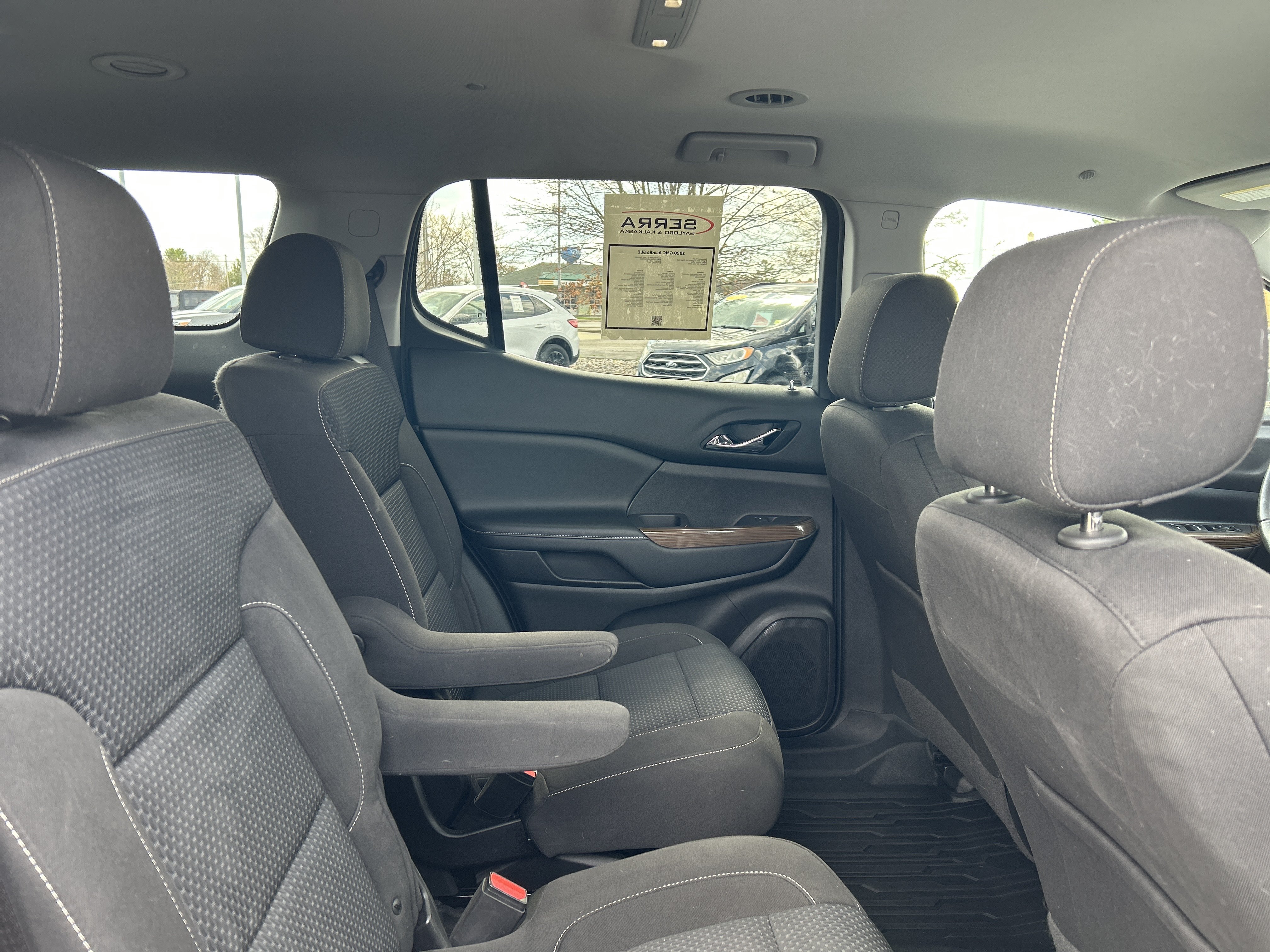 Used 2020 GMC Acadia SLE w/ LPO, Floor Liner Package FWD image 10
