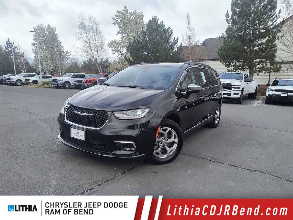Used 2022 Chrysler Pacifica Limited image 1