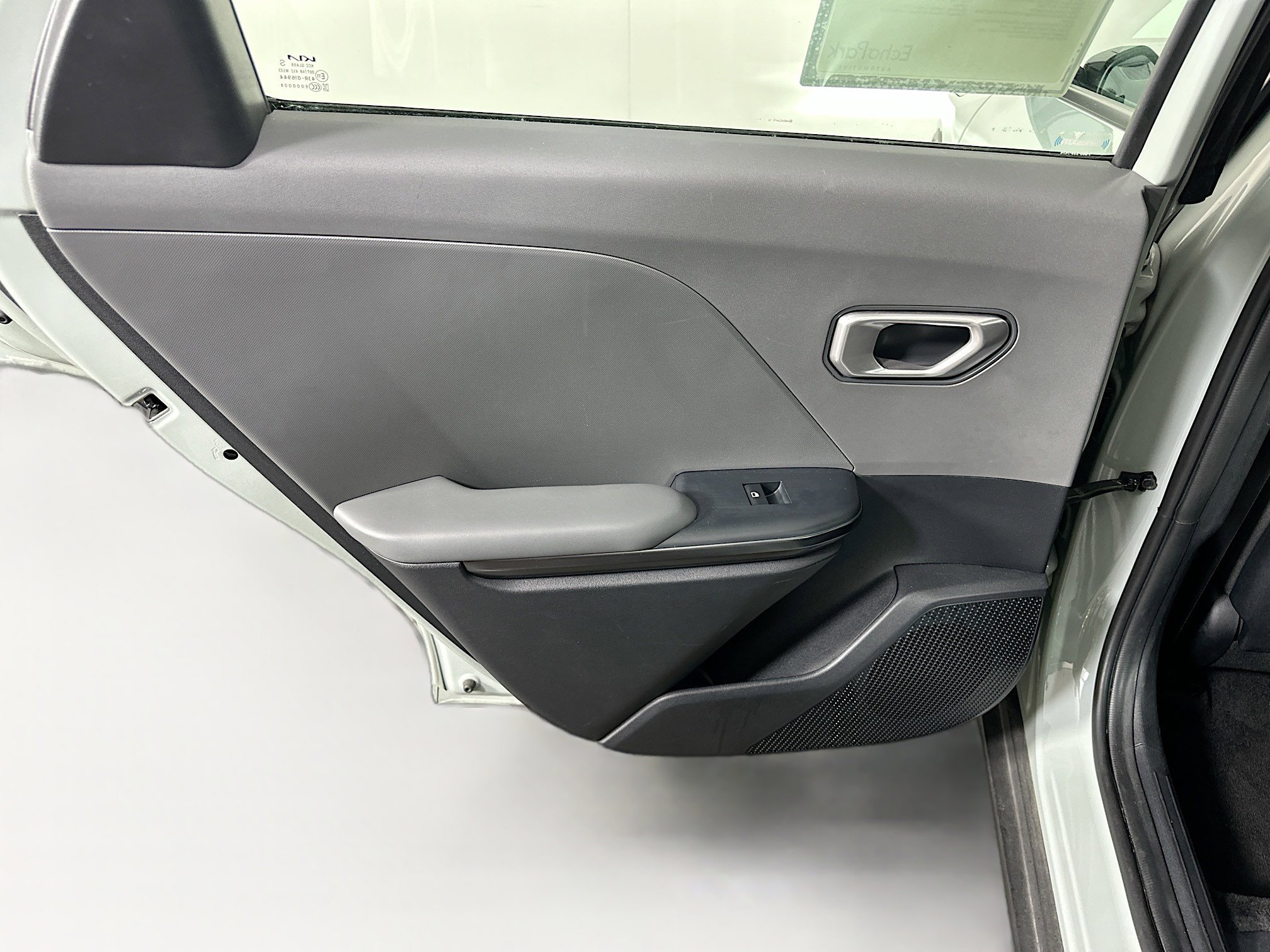 Used 2025 Kia K4 LXS image 26