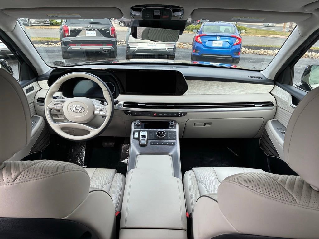 Used 2023 Hyundai Palisade Calligraphy w/ Cargo Package image 18