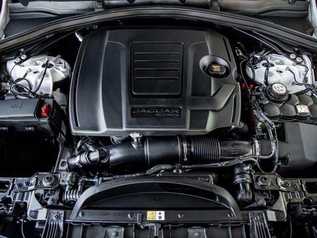 Used 2022 Jaguar F-PACE S image 31