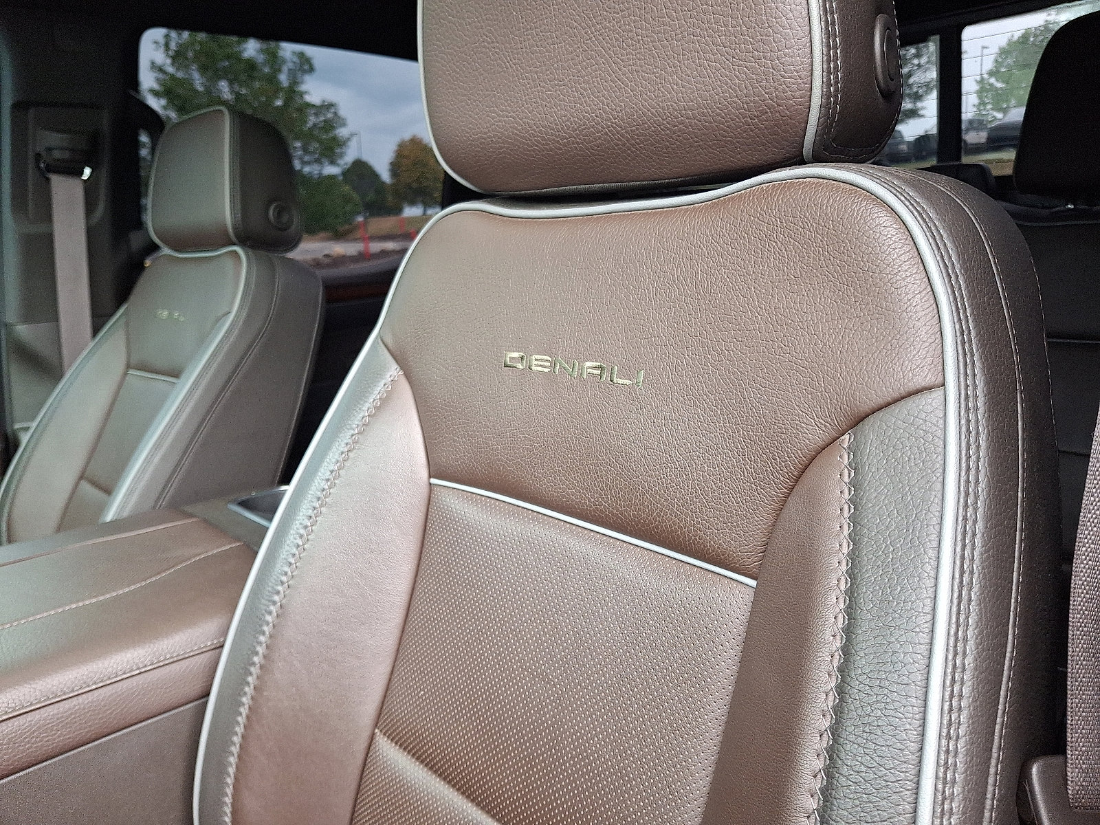 Used 2023 GMC Sierra 1500 Denali w/ Denali Reserve Package image 16