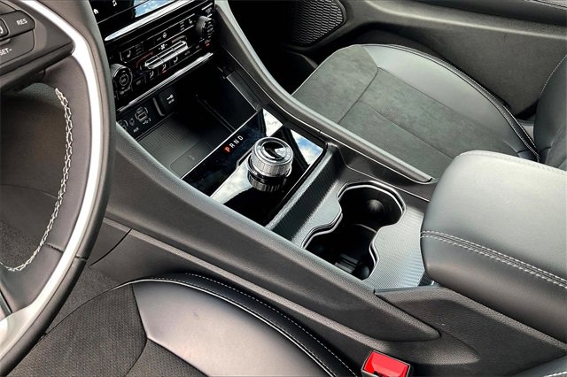 New 2025 Jeep Grand Cherokee L Altitude image 8