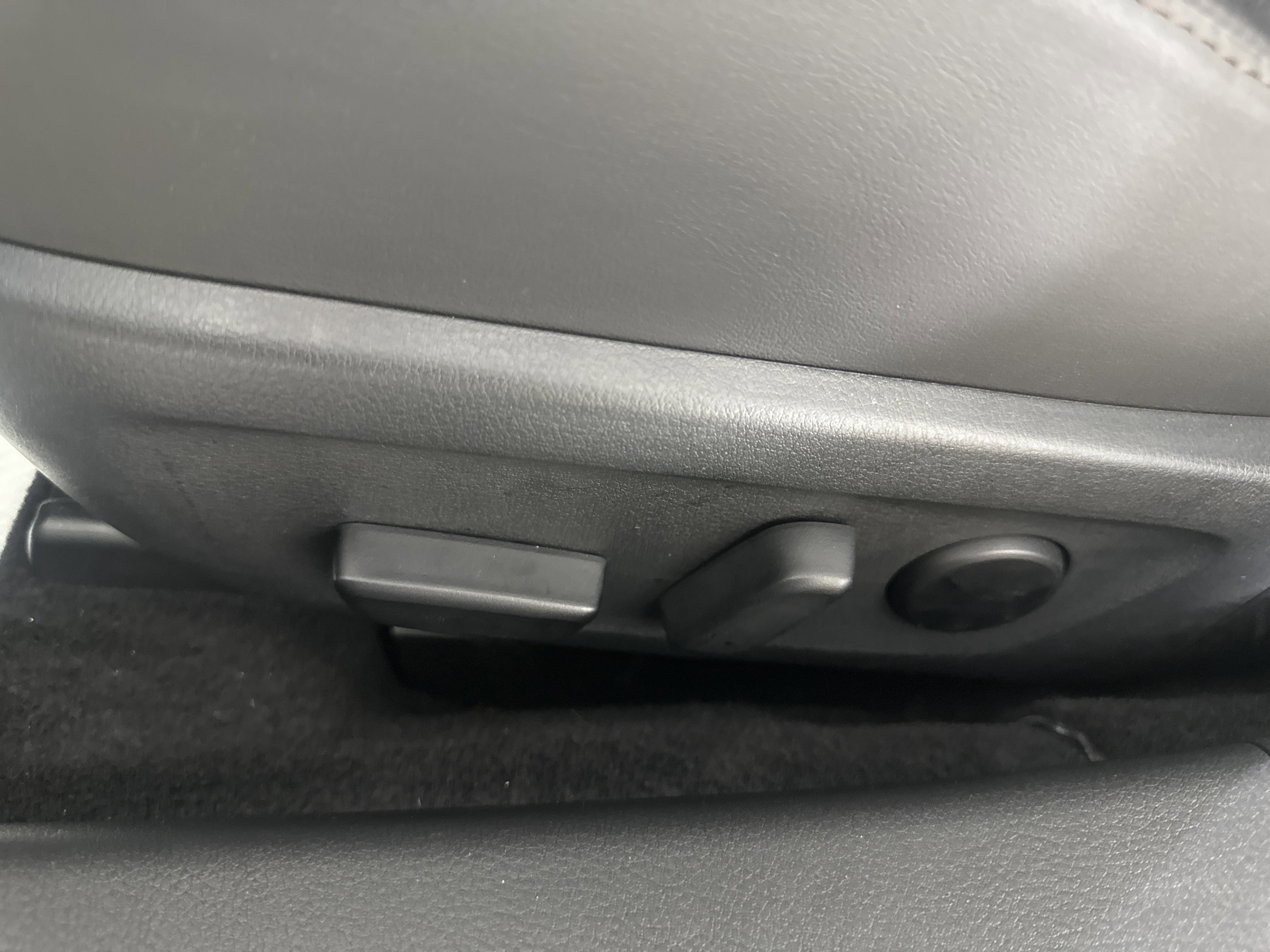 Certified 2025 MAZDA MAZDA3 2.5 Turbo Sedan w/Premium Plus image 10