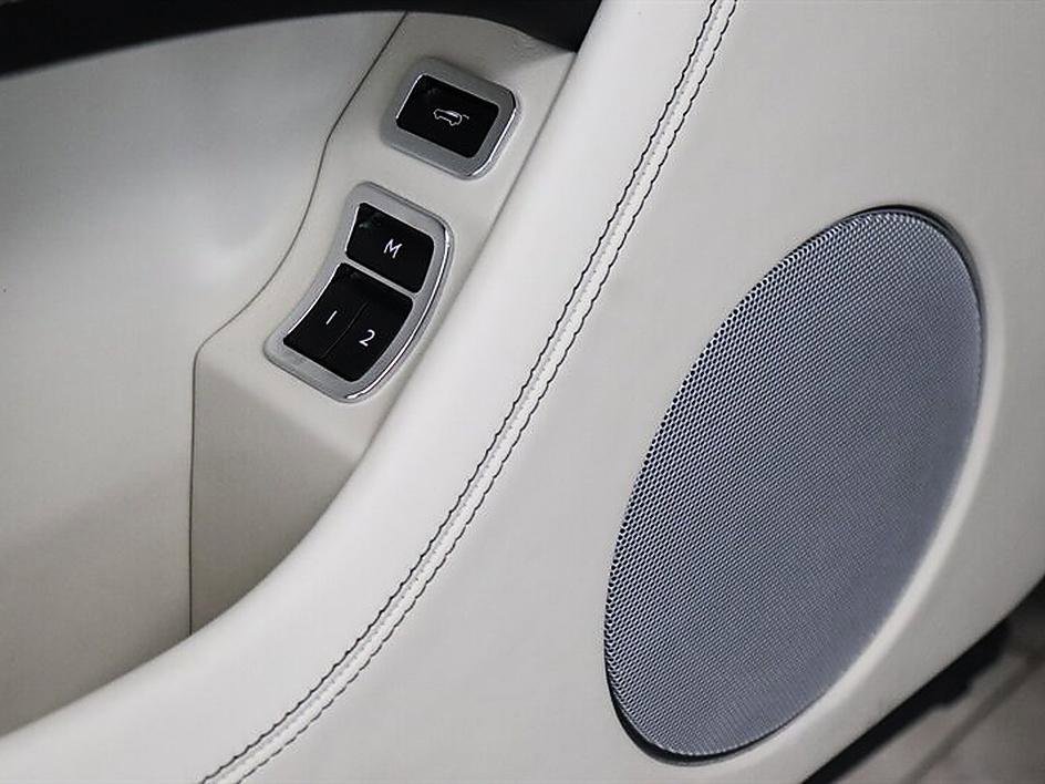 Used 2019 Bentley Bentayga AWD/4WD image 54