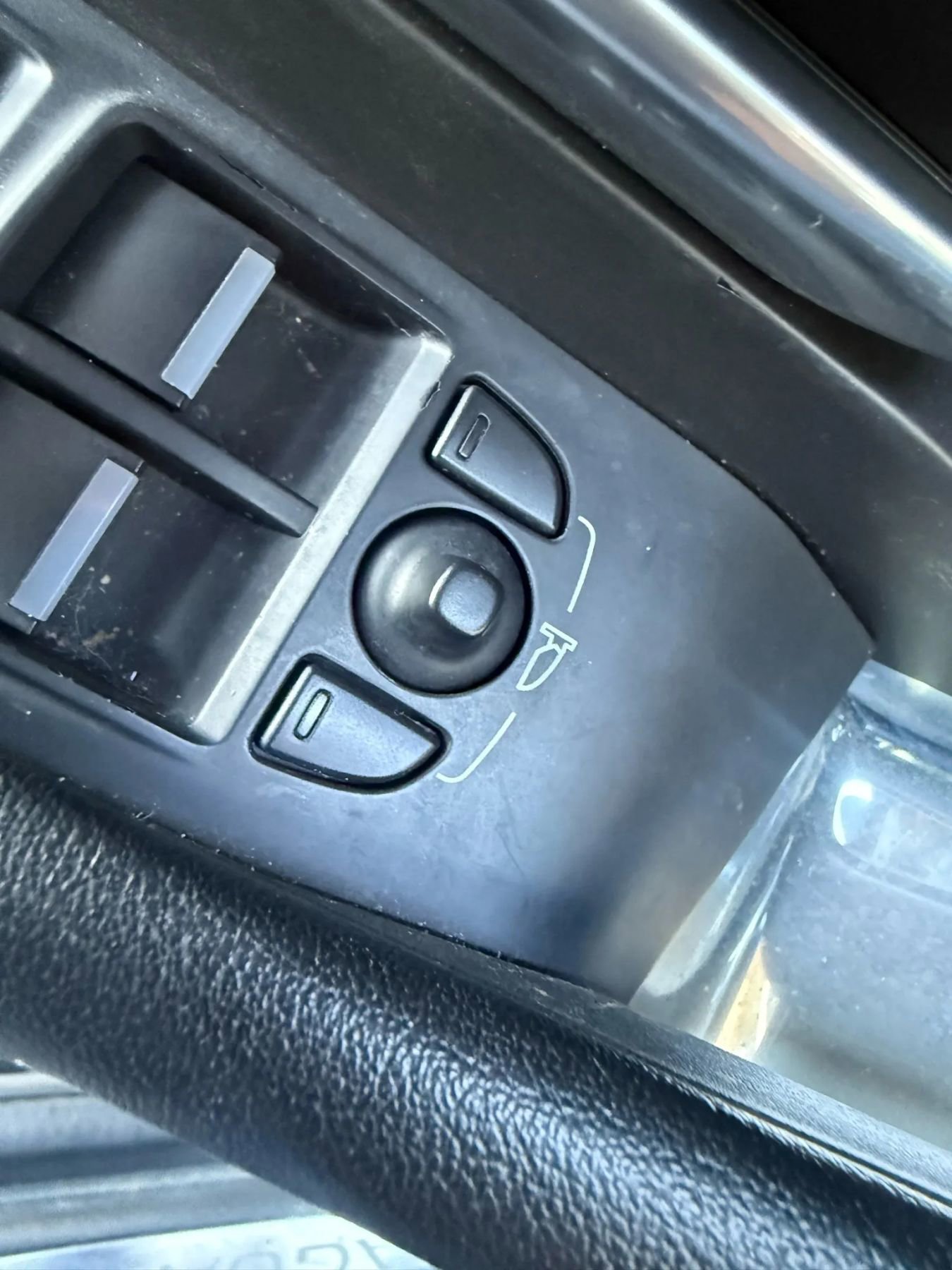 Used 2021 Jaguar E-PACE SE image 22