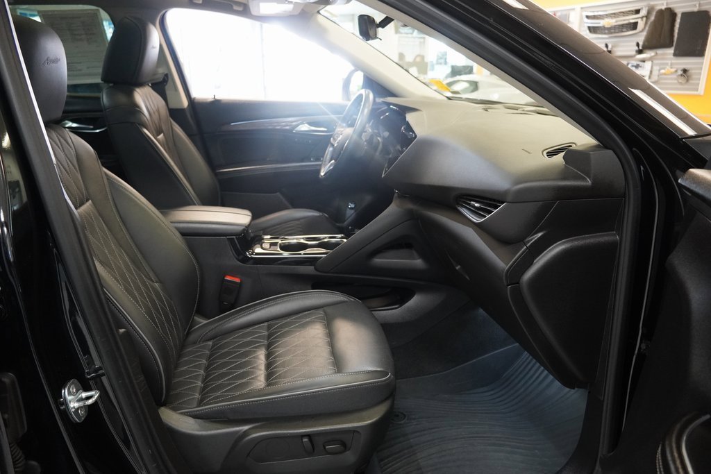 Used 2023 Buick Envision Avenir image 36