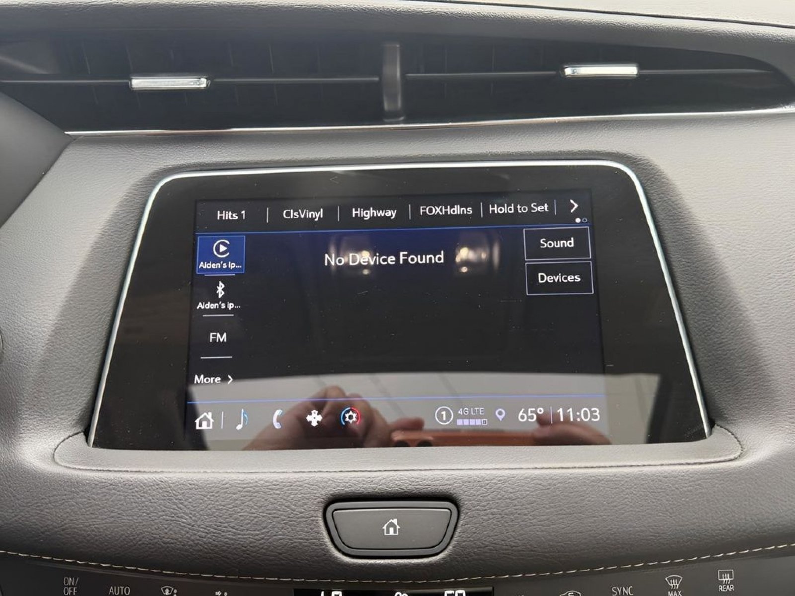 Used 2023 Cadillac XT4 Luxury w/ Driver Awareness Package FWD image 19