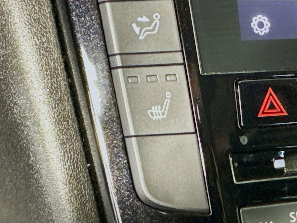 Used 2021 INFINITI QX50 Luxe w/ Accent Package image 19