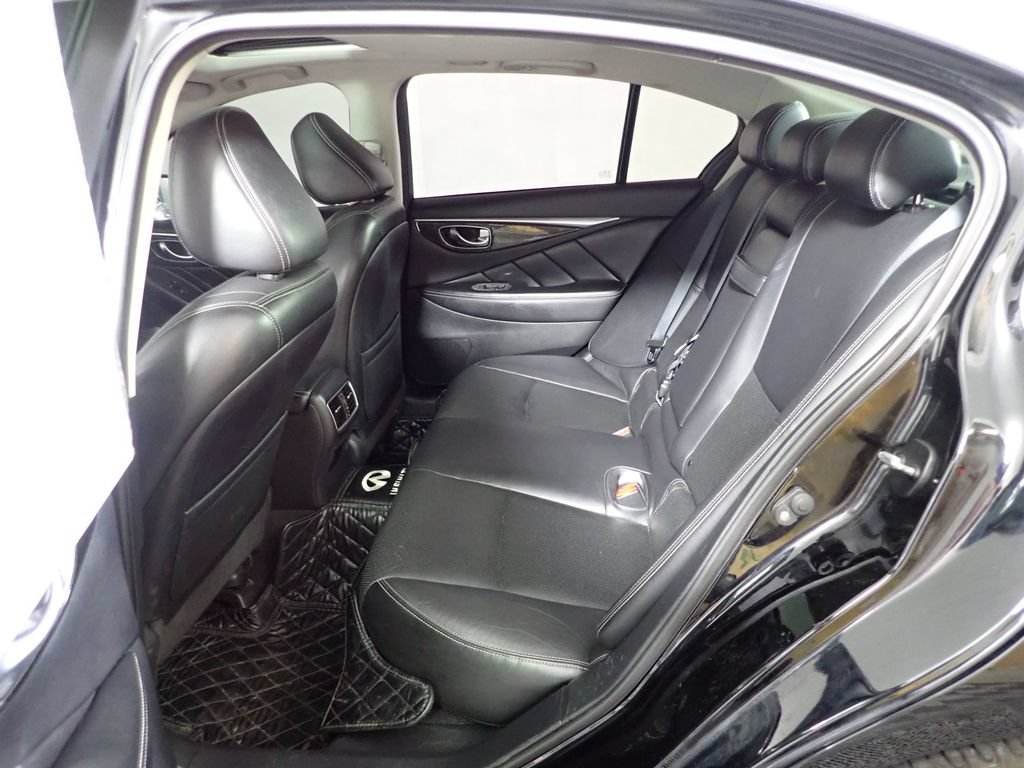 Used 2018 INFINITI Q50 Luxe w/ Sensory Package (Luxe) AWD/4WD image 32